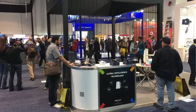 مقدمة جناح شركة Hong Kong Global Intelligence Technology Group Limited: الابتكار التكنولوجي يقود المستقبل، طائرات ZAi الذكية تمكن الصناعة